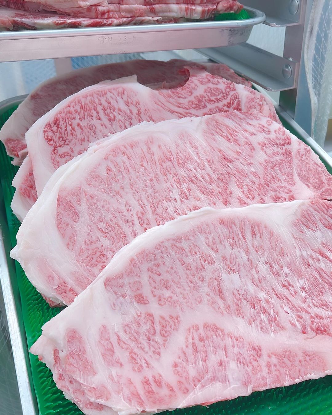 ふるさと納税で人気 松阪牛特選サーロインステーキ