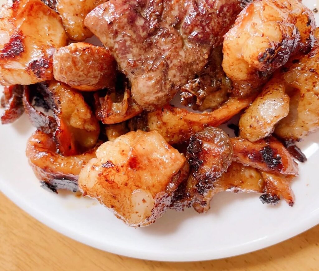 松阪牛ホルモンミックス100g-340円