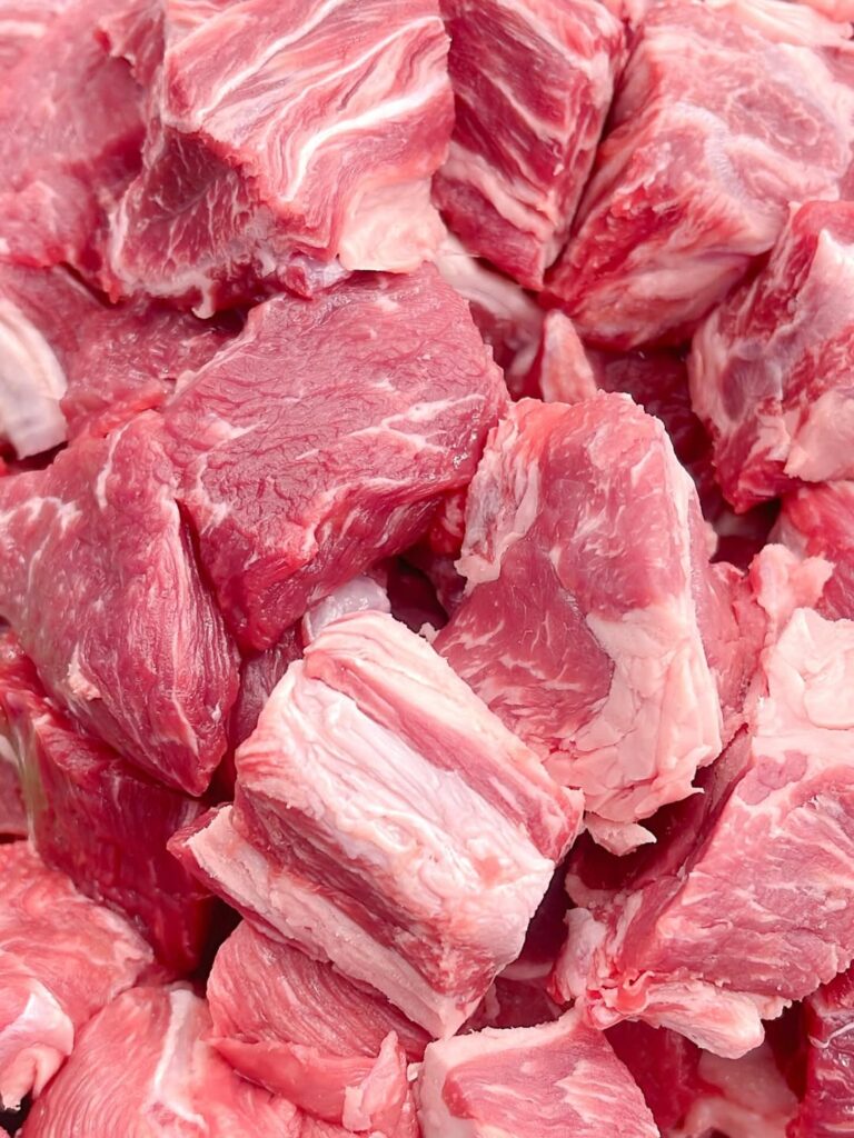 土曜日・日曜日のお買得品「国産牛カレーシチュー」の牛肉