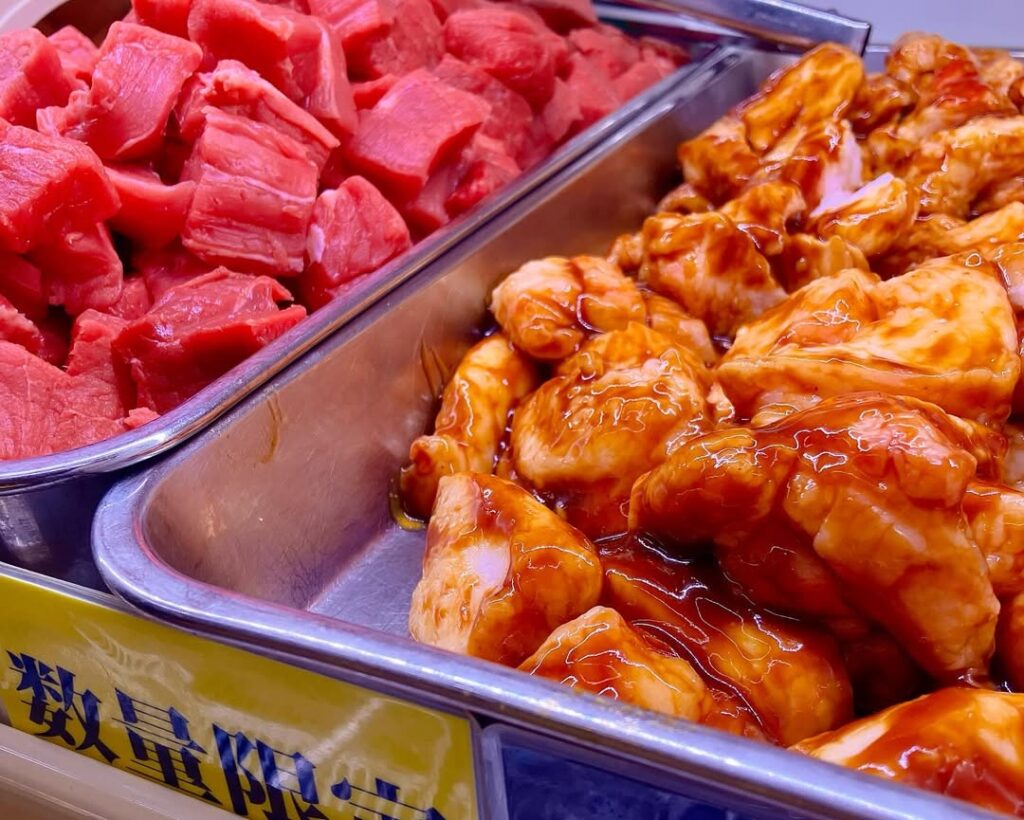 焼肉ビュッフェコースに期間限定で再登場！・松阪牛白カルビ・牛モモサイコロステーキ