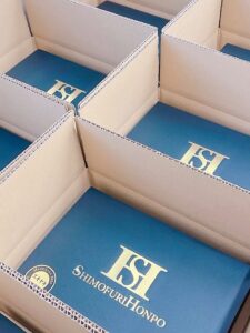 お歳暮のご注文増えてきました!松阪牛は、贈り物として年齢を問わず喜ばれる料理の幅が広い(すき焼き・しゃぶしゃぶ・焼肉・ステーキ)という理由からお歳暮ギフトとして非常に人気があります。お世話に (2)