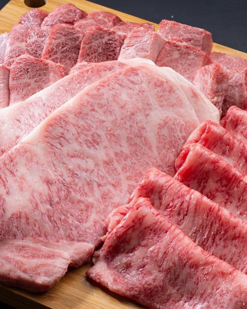 祝✨新成人のみなさんおめでとうございます。心よりお祝い申し上げます。お祝いやプレゼントは松阪牛ですね✨🎁素敵な成人の日になりますように😊#成人式#霜ふり本舗#ドリームオーシャン#松阪牛ギ