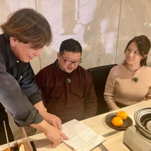 オーシャンです♪今日は三重テレビ様の番組収録。『新・ええじゃないか』松阪牛すき焼きSPをご堪能いただきました。チャンカワイさんと池山智瑛さんと楽しい時間を過ごさせていただきました♪お二人とも素 (1)