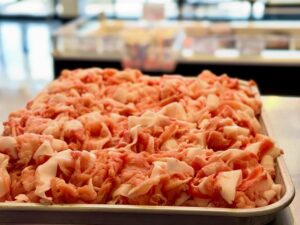 安いー！料理しよー！本日のお買得品✨三重県産の豚小間肉