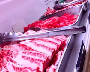 オーシャンです♪生憎の雨降りですが☂️☂️新生活スタート日。松阪を離れた方、松阪に来られた方、それぞれの土地に早く慣れますように!初めましての方、オーシャンです♪焼肉ビュッフェ(食べ放題)と松 (1)