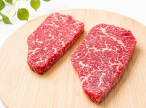 脂身の少ない牛肉の部位は?赤身肉の松阪牛モモステーキがおすすめ
