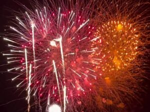大淀花火大会2026🎆オーシャンマイン(スターマイン)が綺麗!三重県明和町の夏の人気イベント