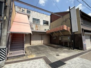 1958年に伊賀市にある菅原神社・上野天神宮の門前でわずか六坪の小さな精肉店からスタートした瀬古食品グループ